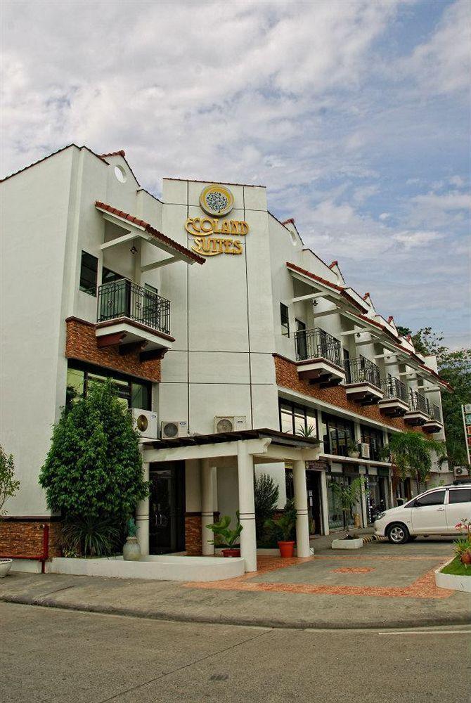 Ecoland Suites & Inn Davao Bagian luar foto